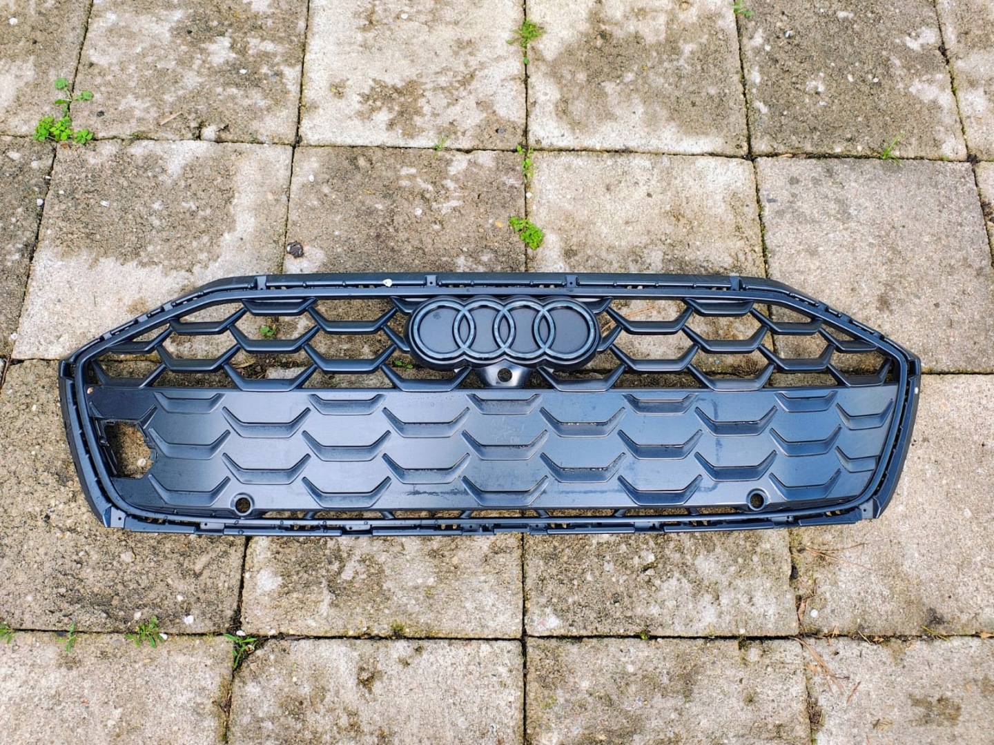 Audi A4 8B3 Kühlergrill FRONTGRILL Kühlergitter 8B3853653A - Thumbnail 1