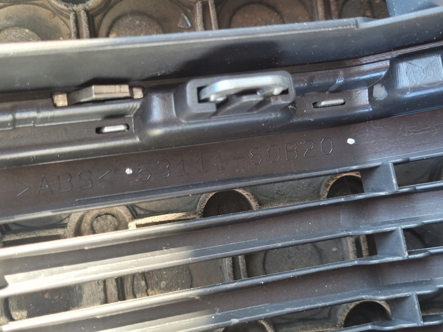 Toyota Land Cruiser J8/J10/J20 J8 Kühlergrill FRONTGRILL Kühlergitter 5311160B20 - Thumbnail 8