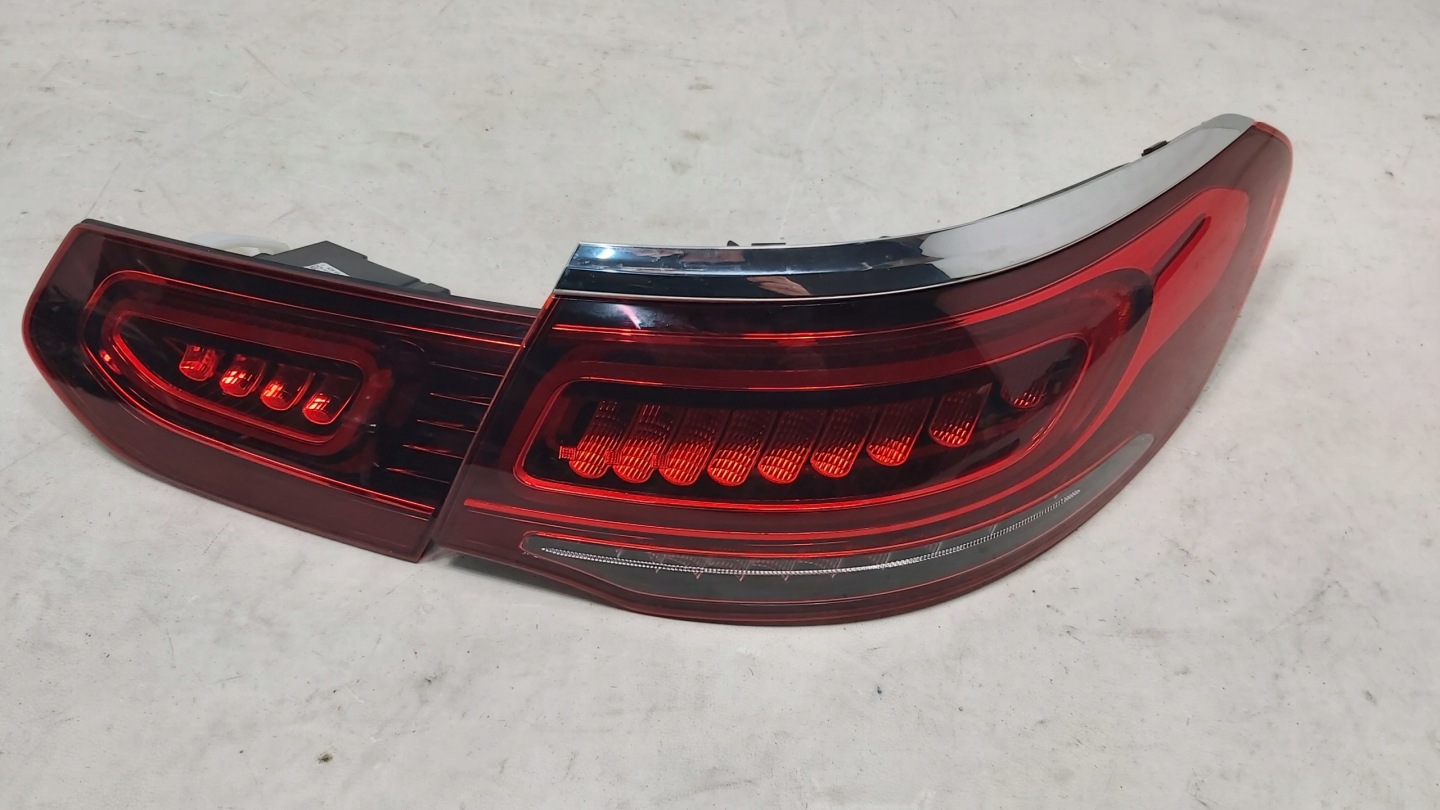 Mercedes-Benz GLC W253 Rückleuchte A2539060702 Rearlamp - Thumbnail 1