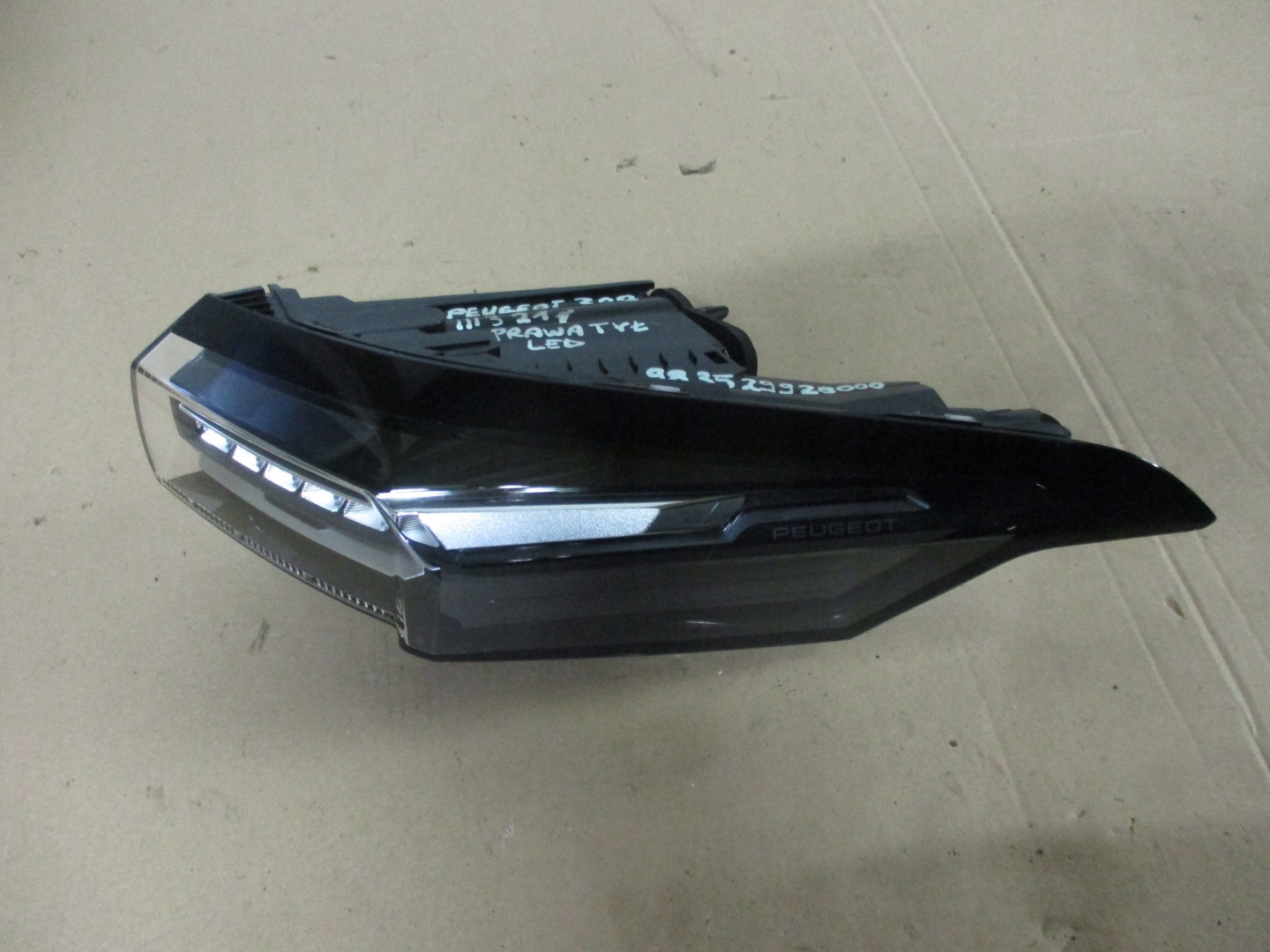 Peugeot 308 F Rückleuchte 9835299280 Rearlamp - Thumbnail 7