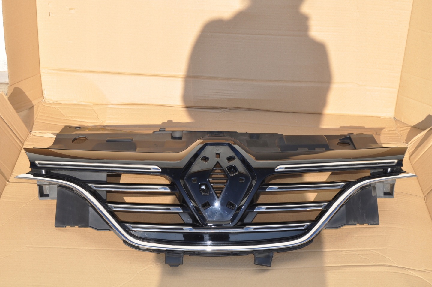 Renault MĂ©gane IV RFB Kühlergrill FRONTGRILL Kühlergitter 2016622563R - Thumbnail 1