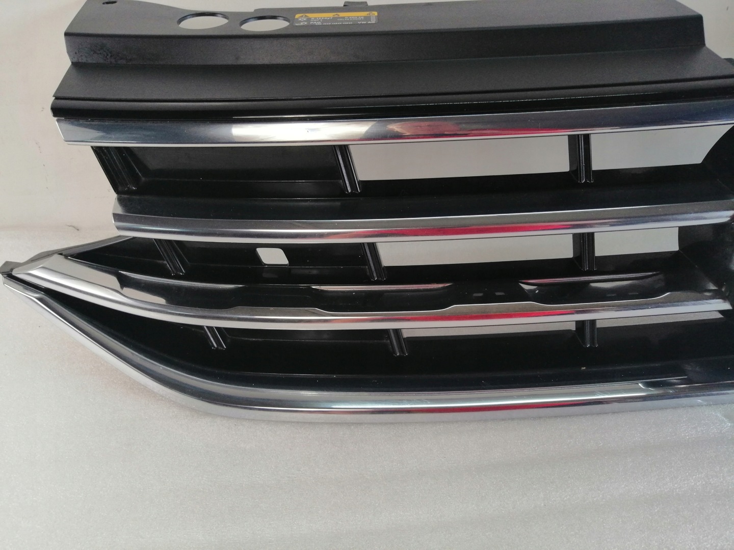 VW Tiguan Kühlergrill FRONTGRILL Kühlergitter 5NA853659 - Thumbnail 6