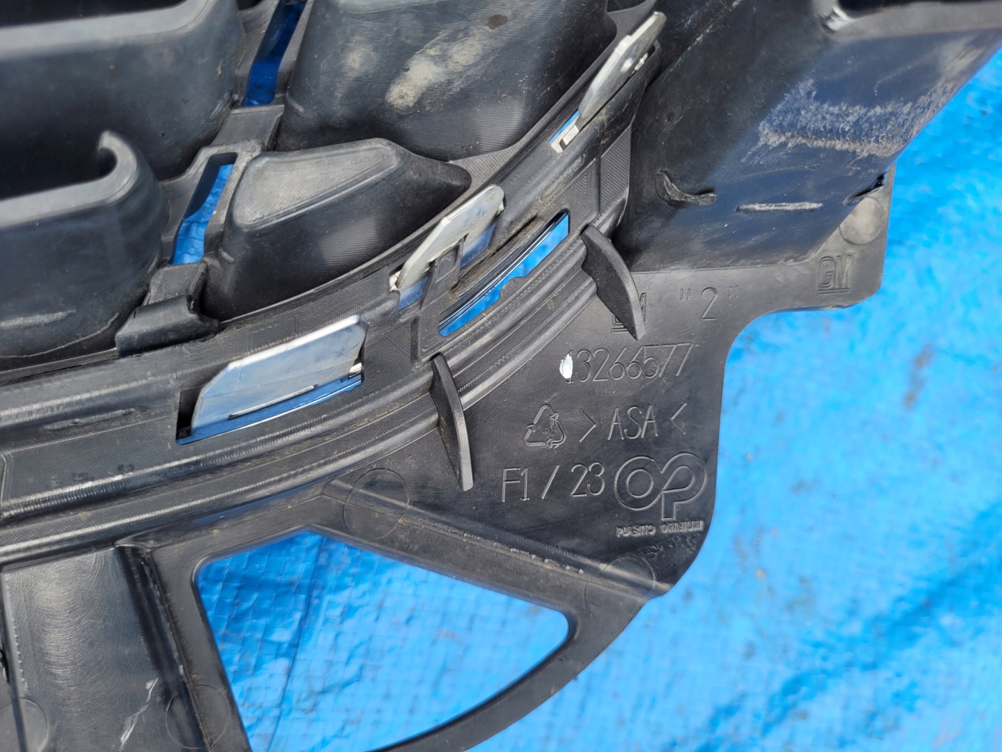 Opel Astra Kühlergrill FRONTGRILL Kühlergitter 13266577 - Thumbnail 9