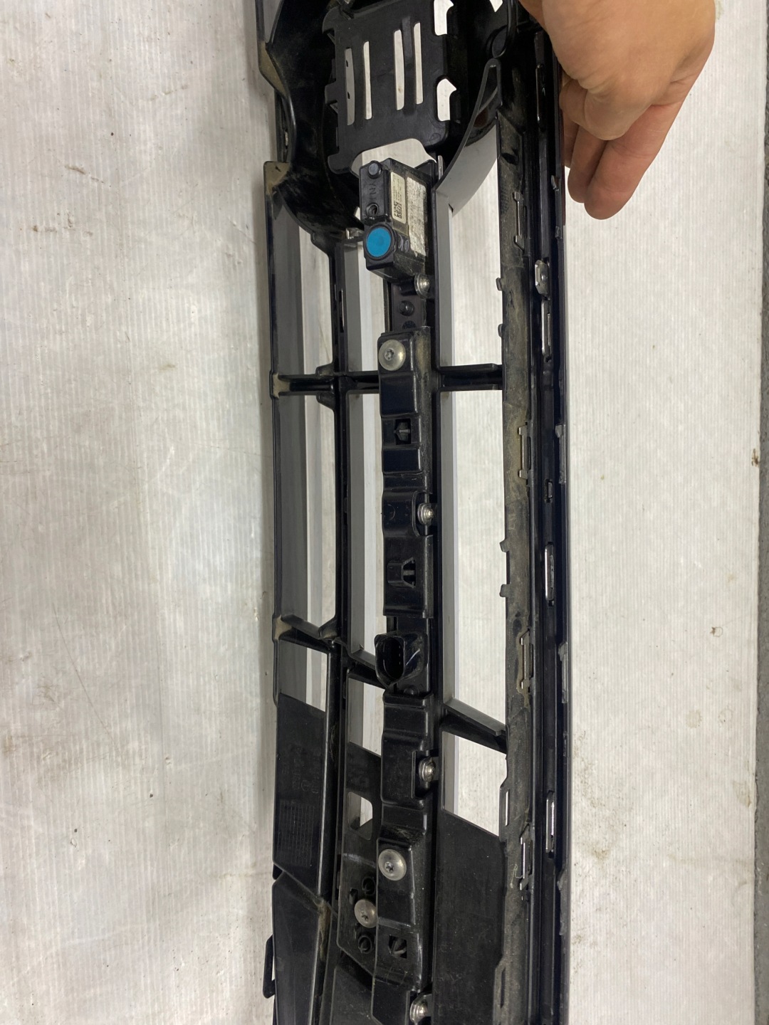 VW Tiguan Kühlergrill FRONTGRILL Kühlergitter 5NN853653E - Thumbnail 10