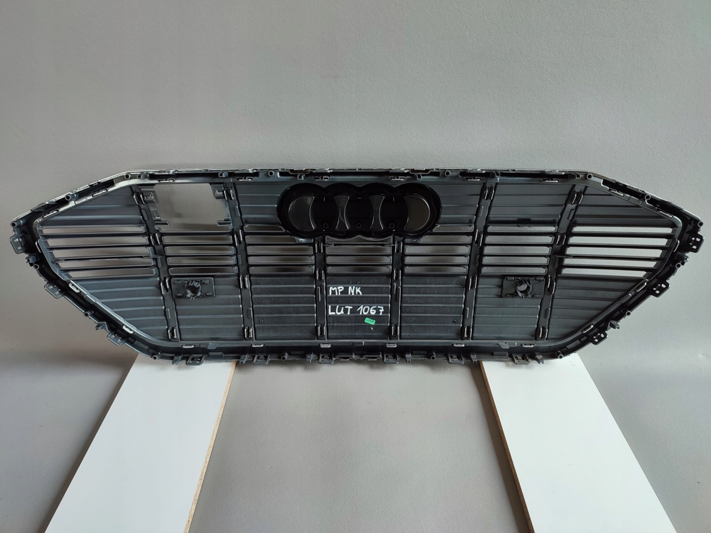 Audi e-tron Kühlergrill FRONTGRILL Kühlergitter 4KE853651KI - Thumbnail 9