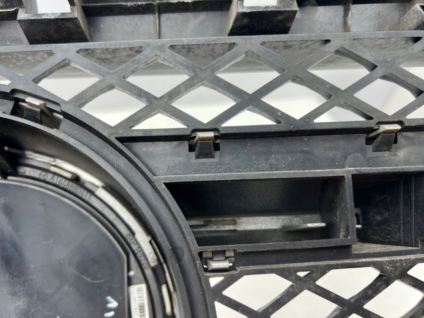 Mercedes-Benz B-Klasse W246 Kühlergrill FRONTGRILL Kühlergitter A2468880260 - Thumbnail 9