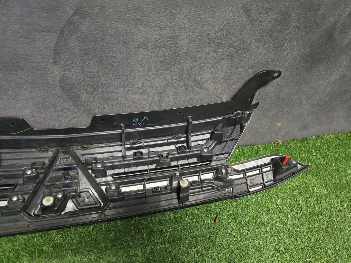 Mitsubishi Outlander CU0W Kühlergrill FRONTGRILL Kühlergitter - Thumbnail 6