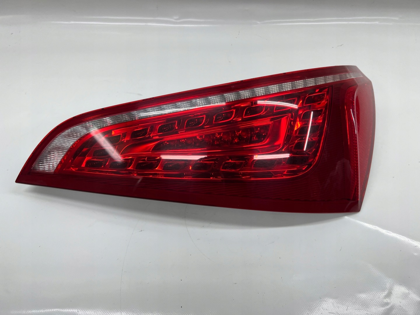 Audi Q5 Rückleuchte 8R0945094A Rearlamp - Thumbnail 1