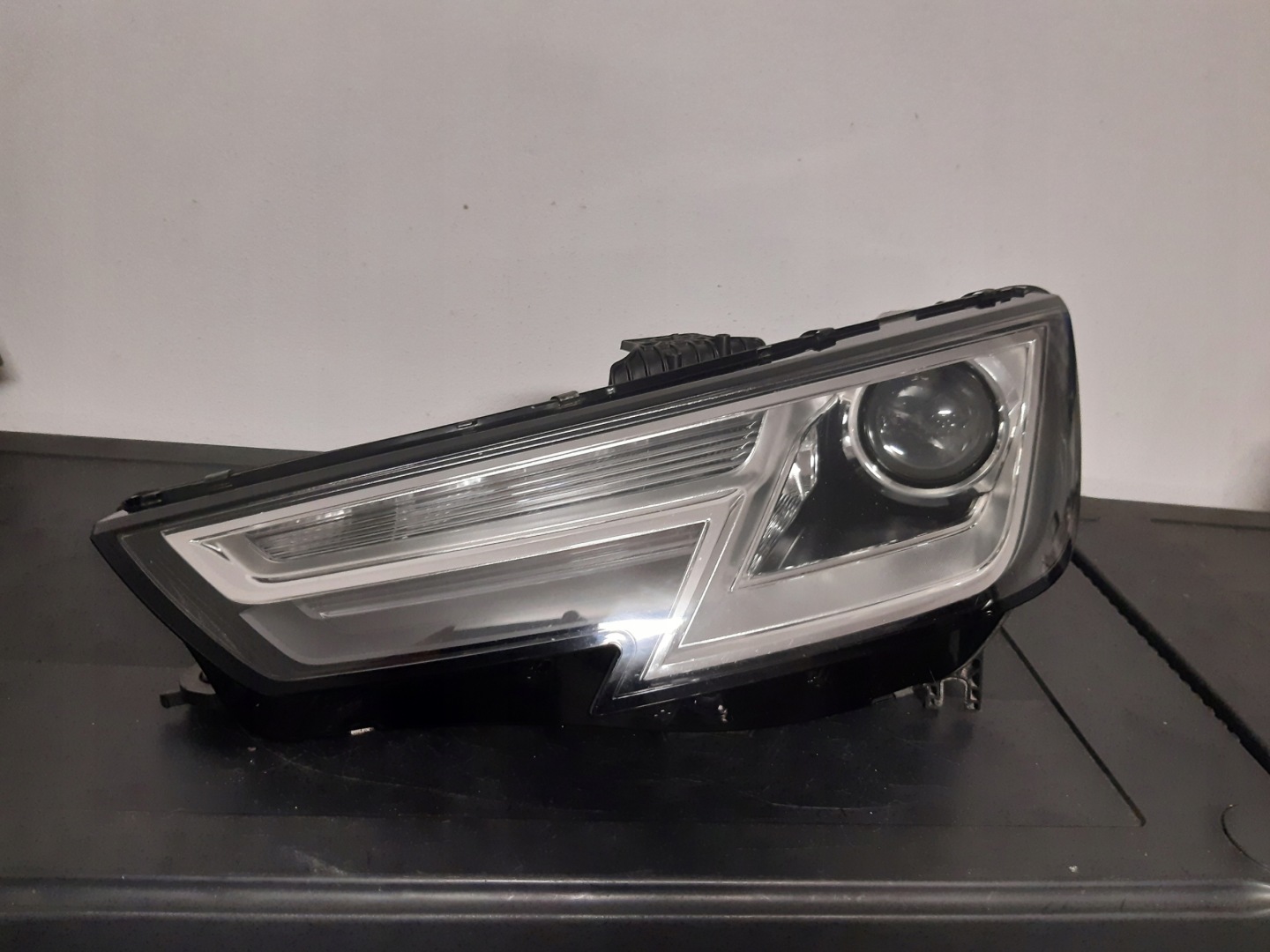 Frontscheinwerfer Audi A4 B9 8W0941005 Xenon Links Scheinwerfer Headlight - Thumbnail 1