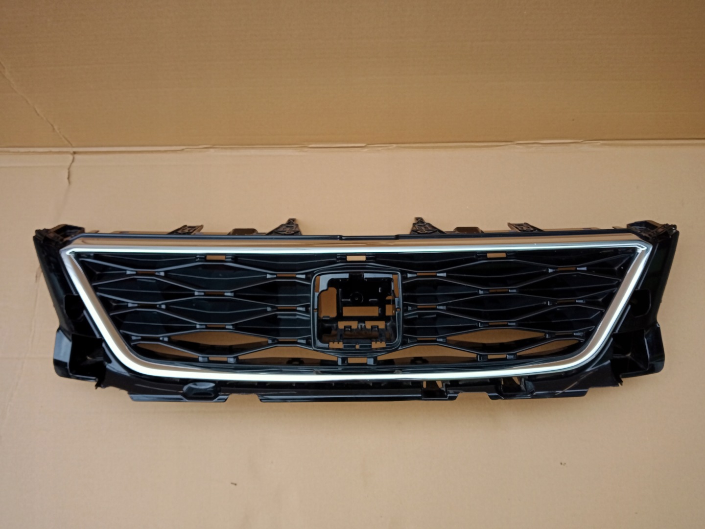 SEAT Ateca 575 Kühlergrill FRONTGRILL Kühlergitter 575853654D - Thumbnail 4