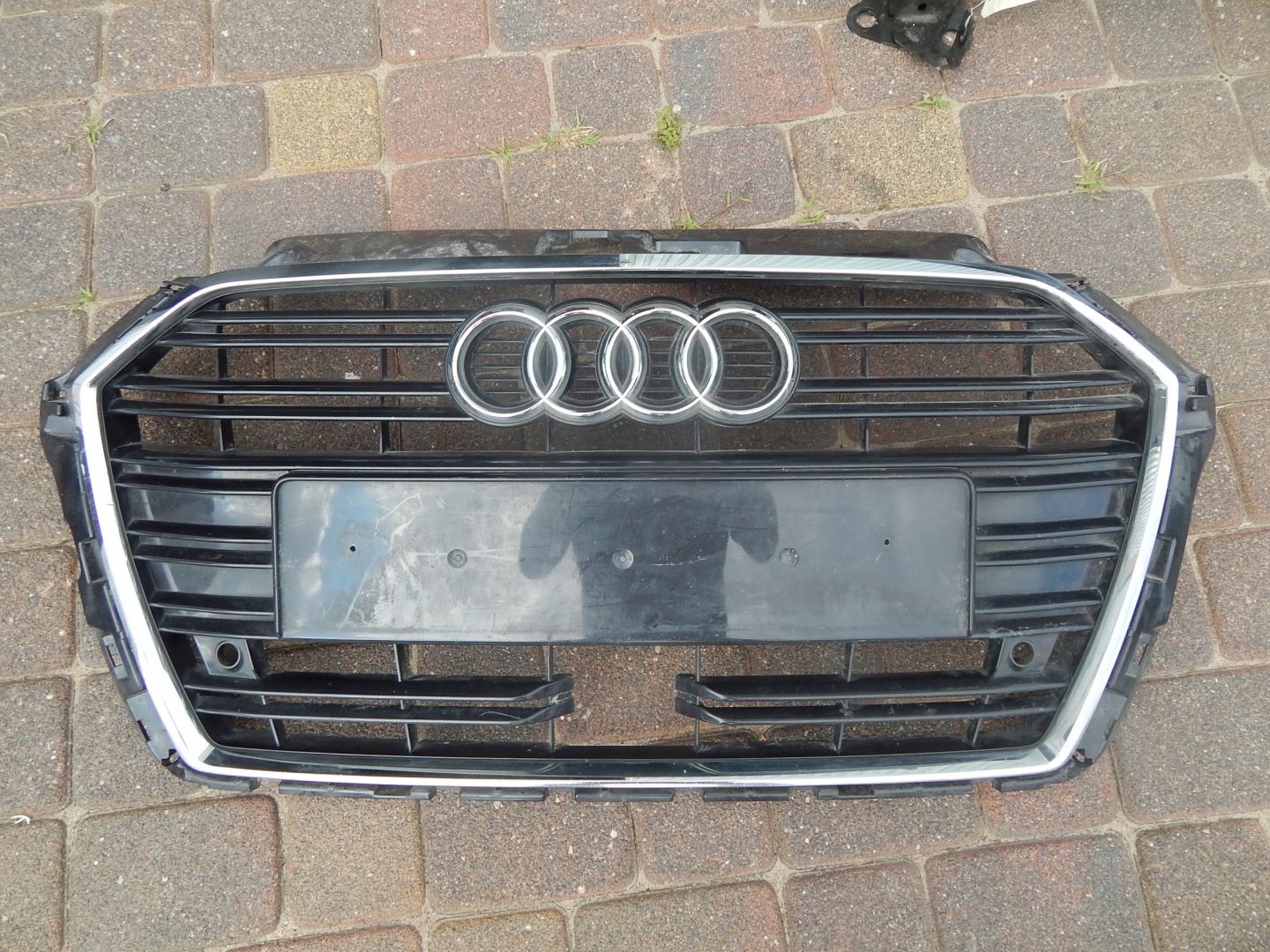 Audi A3 8V Kühlergrill FRONTGRILL Kühlergitter - Thumbnail 1