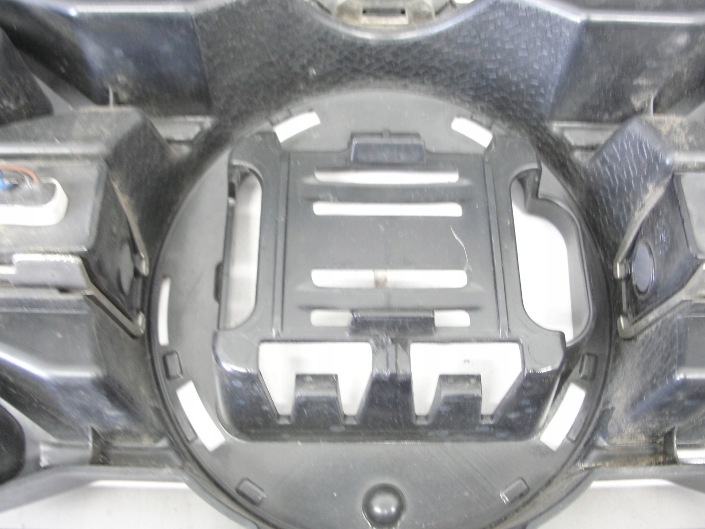 VW T-Roc A1 Kühlergrill FRONTGRILL Kühlergitter 2GA853653H - Thumbnail 9