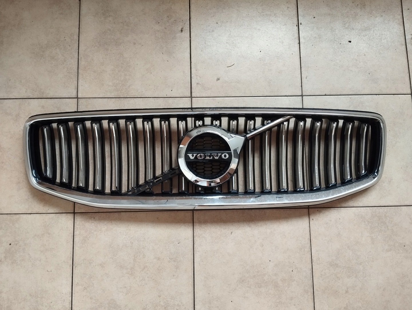 Volvo S60/V60 S60 Kühlergrill FRONTGRILL Kühlergitter - Thumbnail 1