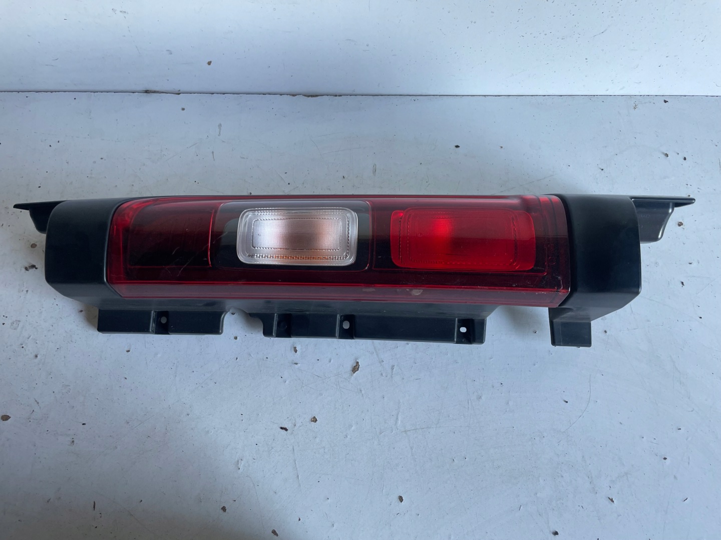 Renault Trafic L Rückleuchte 265A19592R Rearlamp - Thumbnail 1