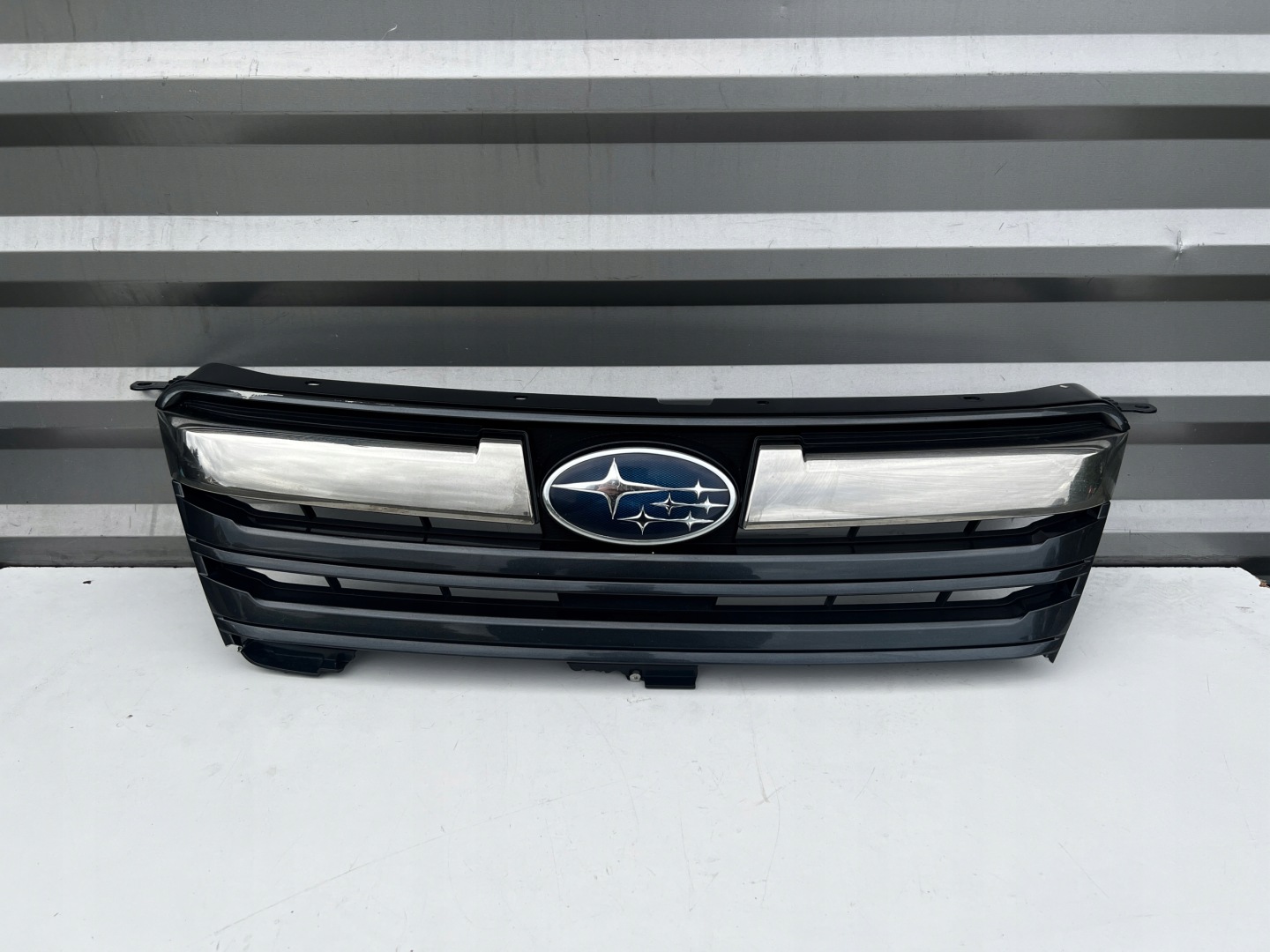 Subaru Legacy BM Kühlergrill FRONTGRILL Kühlergitter 91122AJ060 - Thumbnail 1