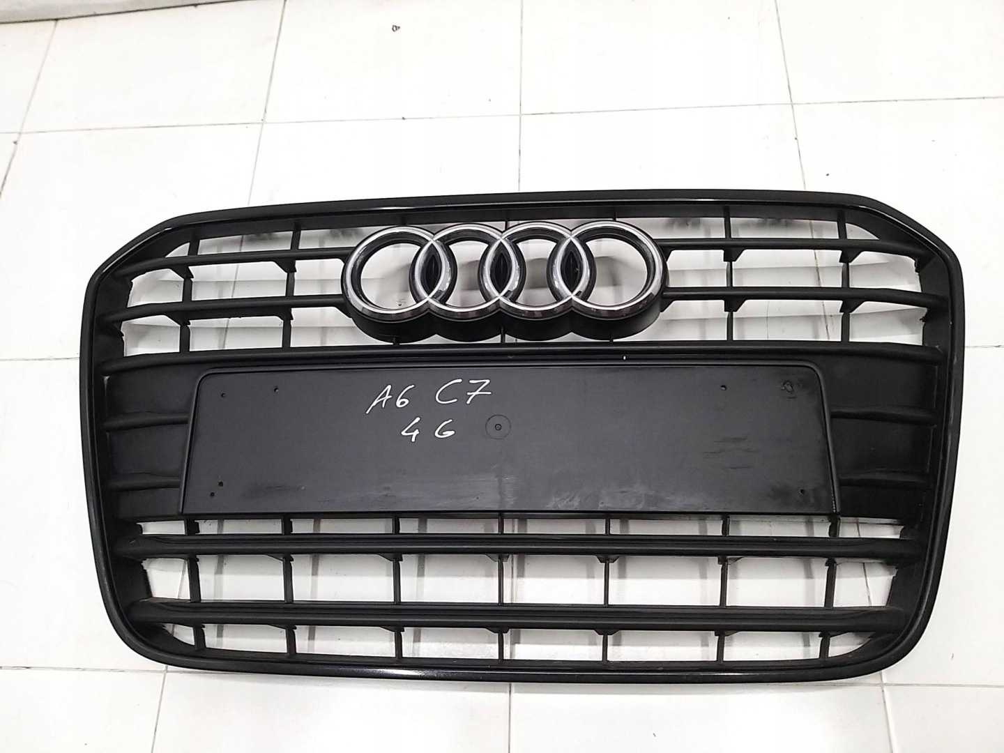 Audi A6 Kühlergrill FRONTGRILL Kühlergitter 4G0853653 - Thumbnail 1
