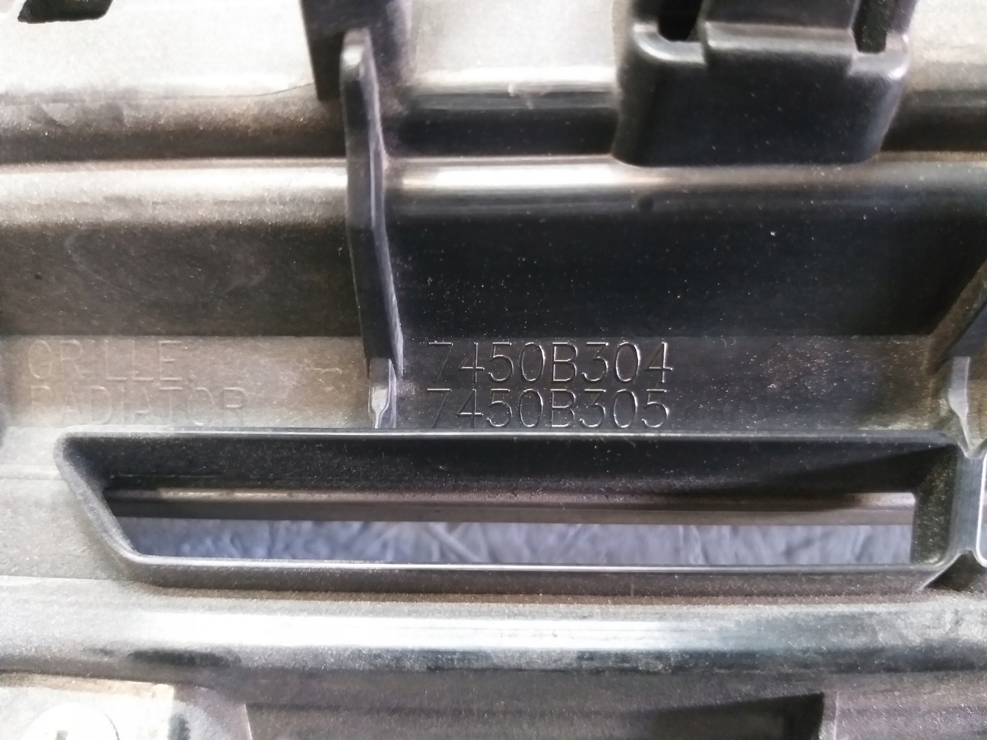 Mitsubishi Outlander CU0W Kühlergrill FRONTGRILL Kühlergitter 7450B304 - Thumbnail 5