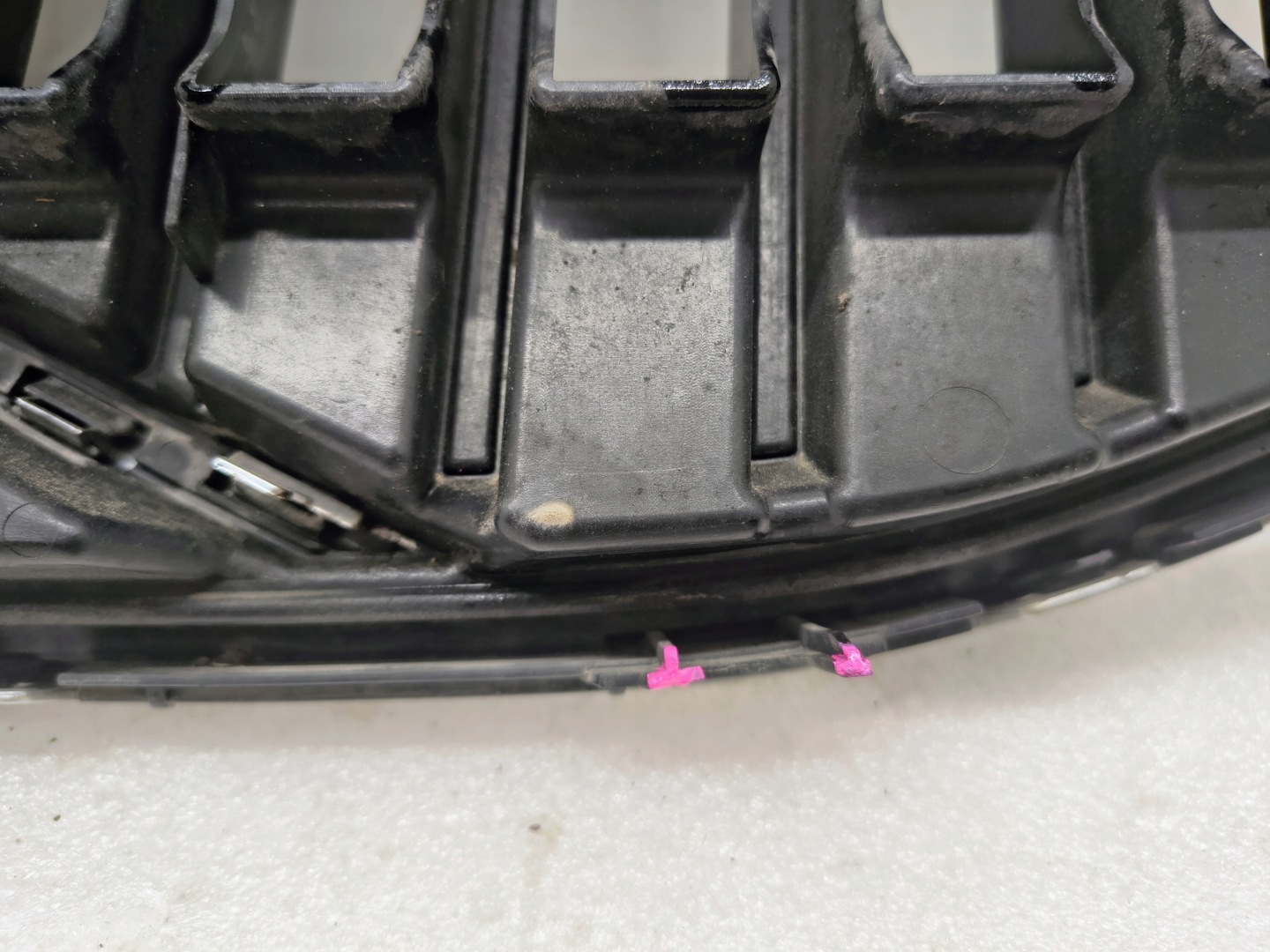 Volvo S40/S50/V40/V50 V40 Kühlergrill FRONTGRILL Kühlergitter 61931425 - Thumbnail 8