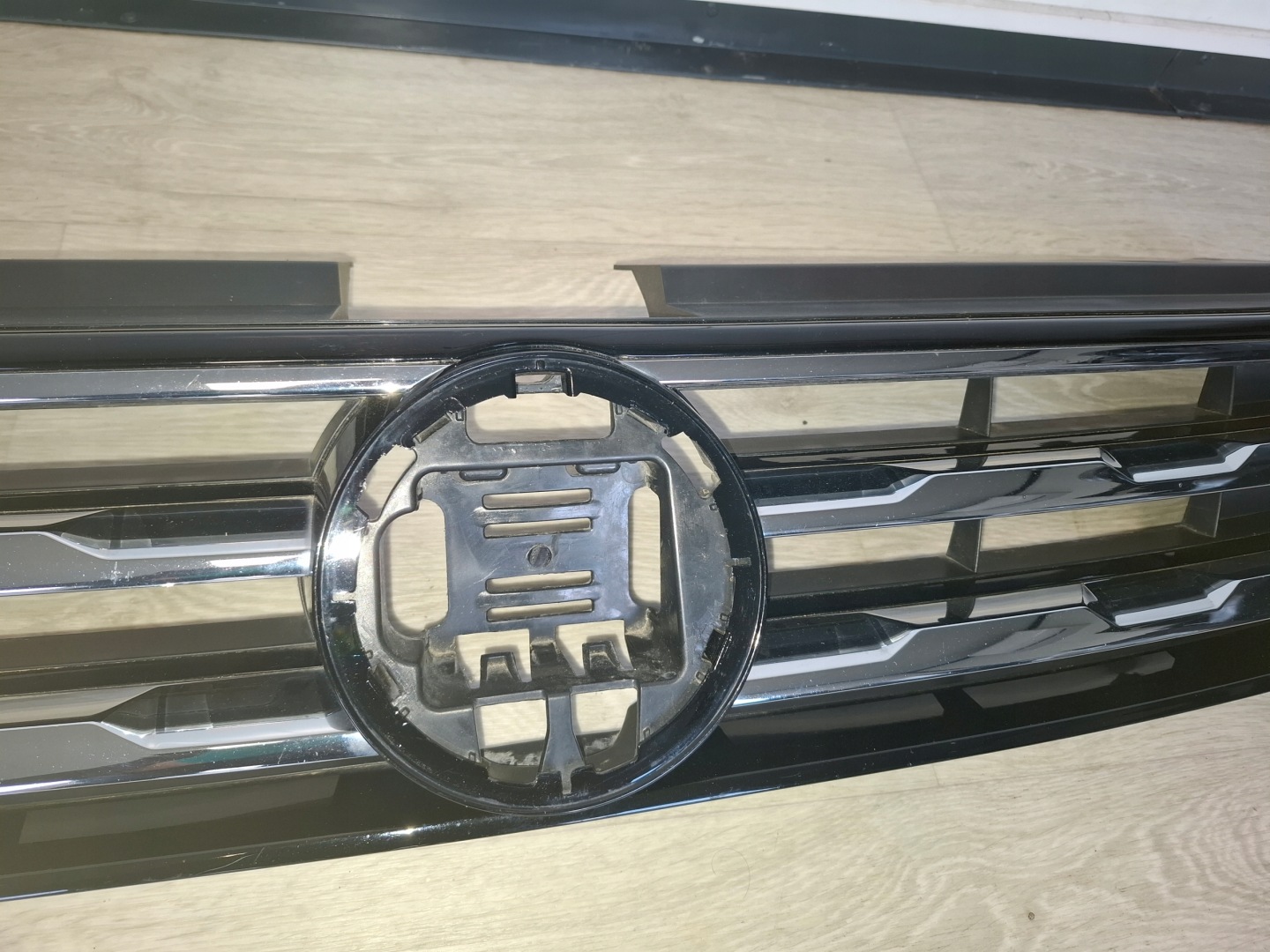 VW Tiguan Kühlergrill FRONTGRILL Kühlergitter 5NG853653 - Thumbnail 3