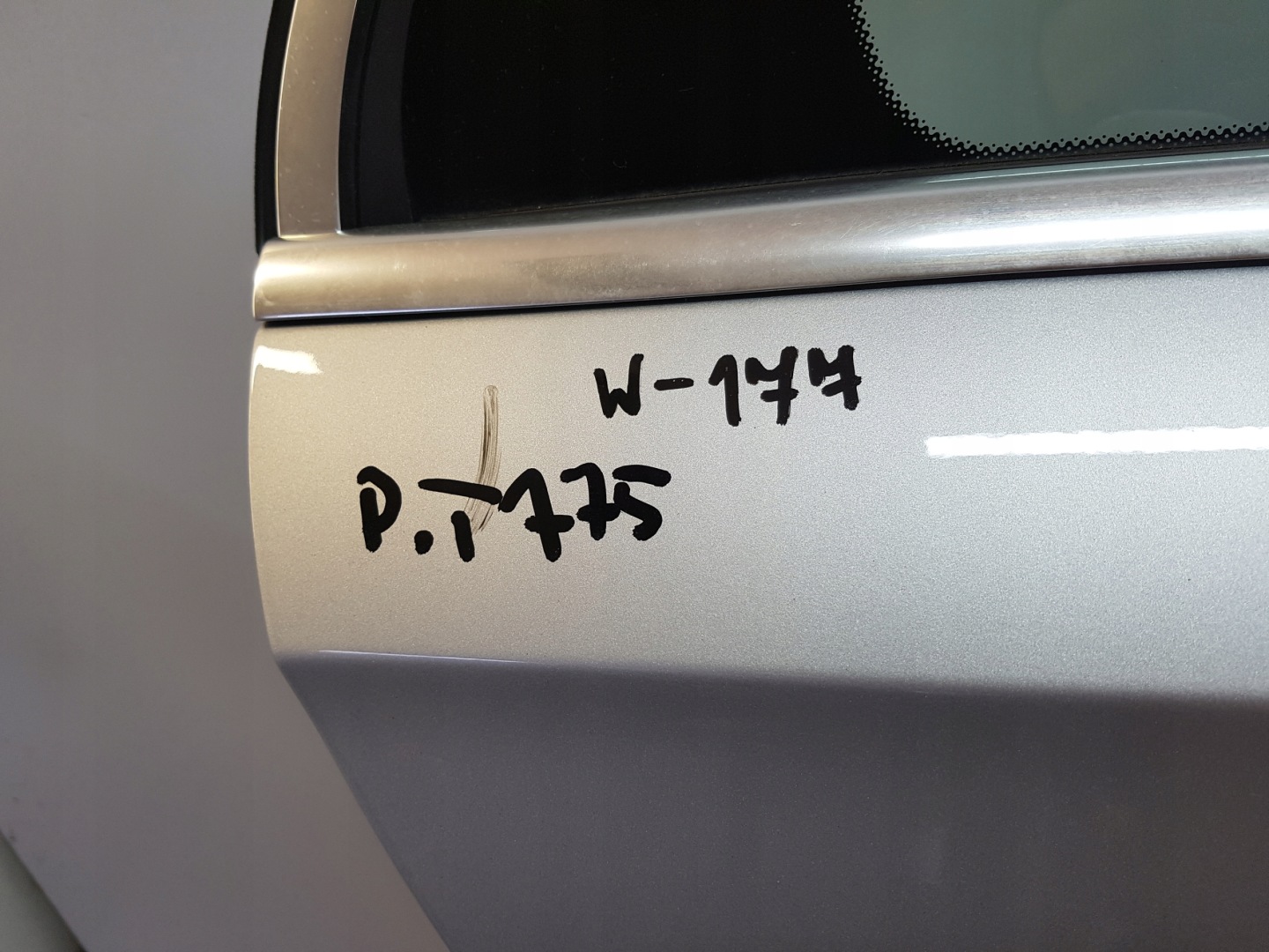 Mercedes-Benz A-Klasse W177 Tür Hinten Rechts Door A2156189415 - Thumbnail 4