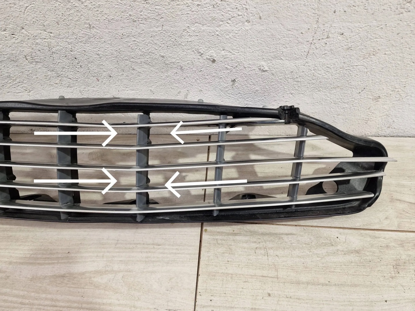 Aston Martin DB9 I VH1 Kühlergrill FRONTGRILL Kühlergitter DG438190AG - Thumbnail 3