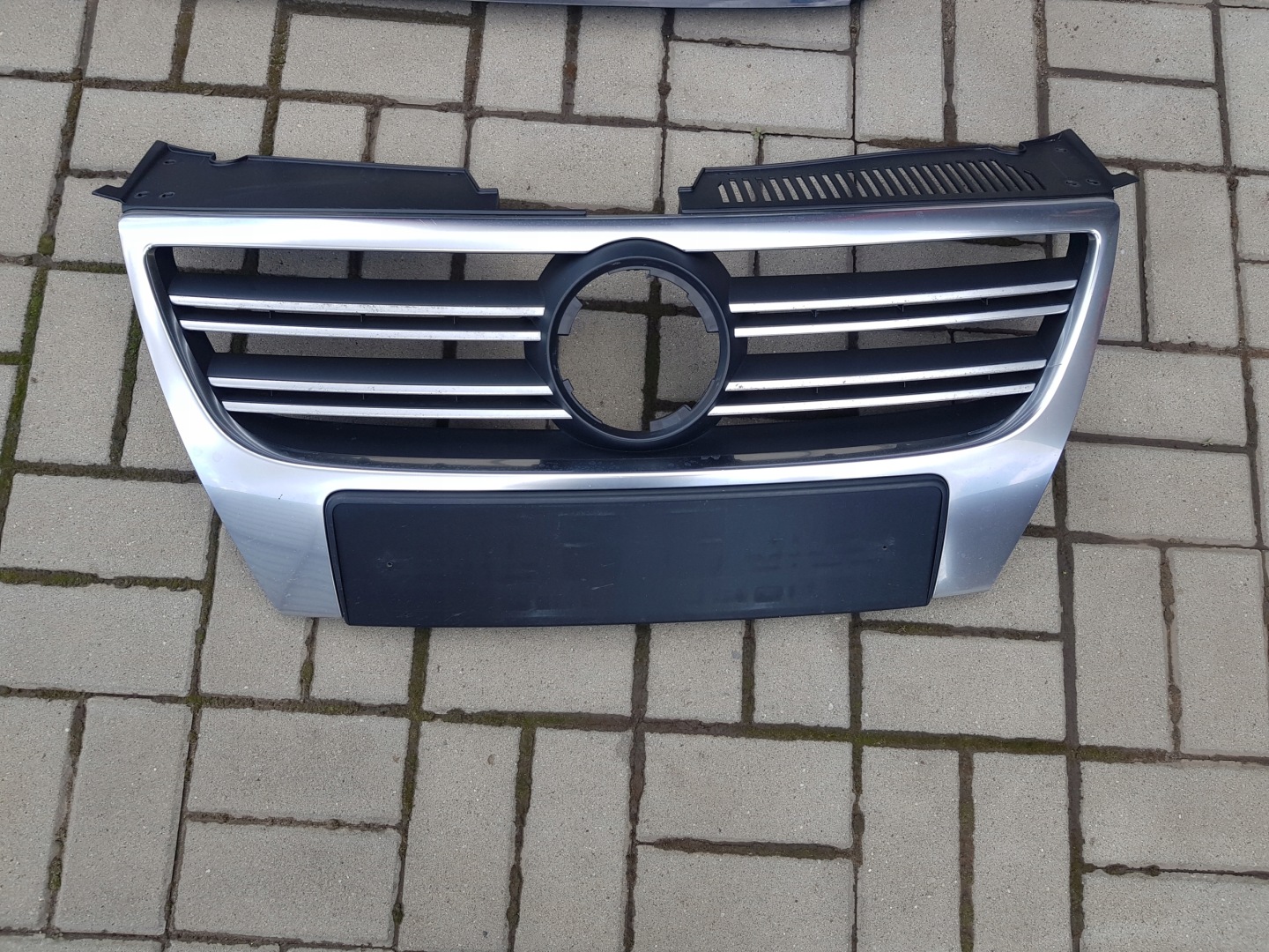 VW Passat B6 Kühlergrill FRONTGRILL Kühlergitter 3C0853651P - Thumbnail 1