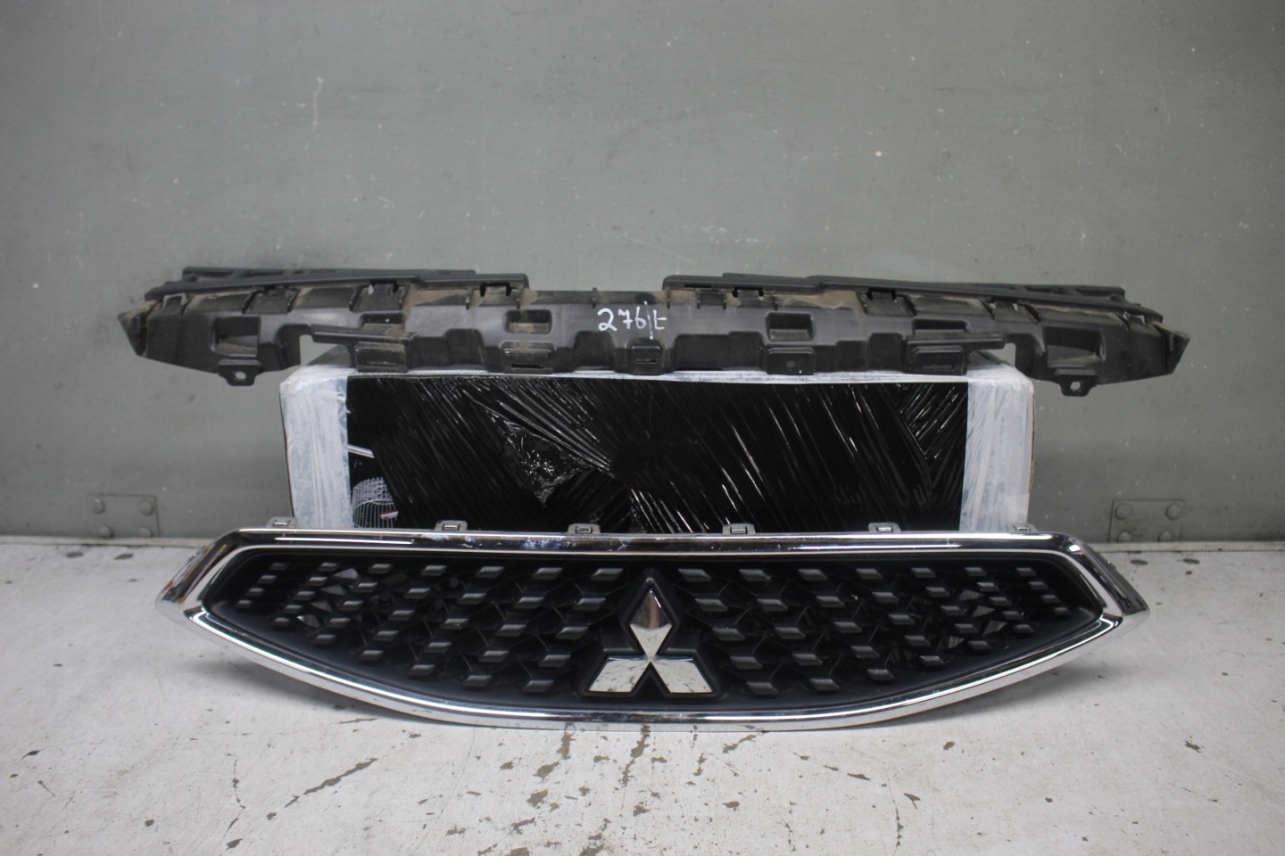 Mitsubishi Space Star A00 Kühlergrill FRONTGRILL Kühlergitter 6402A380 - Thumbnail 1