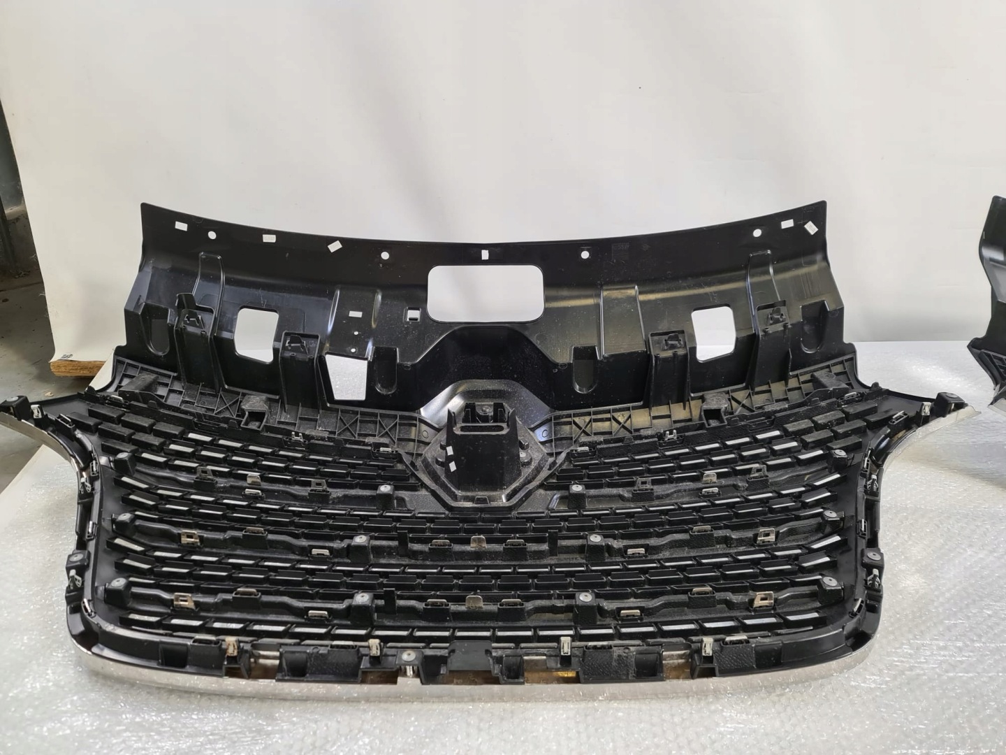 Renault Master II Kühlergrill FRONTGRILL Kühlergitter - Thumbnail 3