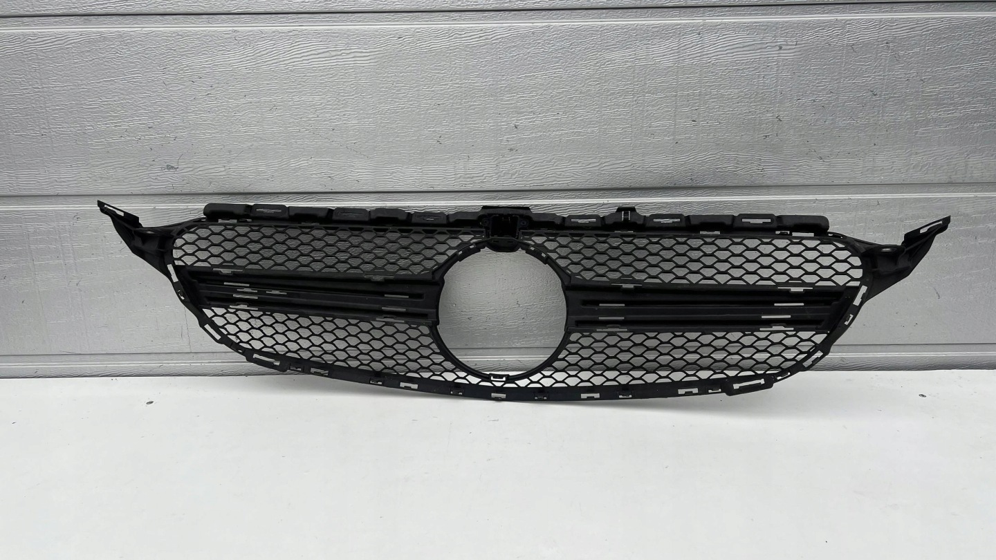Mercedes-Benz C-Klasse W205 Kühlergrill FRONTGRILL Kühlergitter A2058882000 - Thumbnail 4