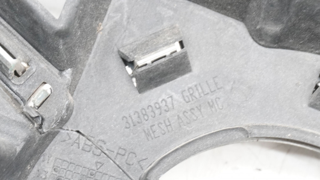 Volvo S40/S50/V40/V50 V40 Kühlergrill FRONTGRILL Kühlergitter 31301891 - Thumbnail 11