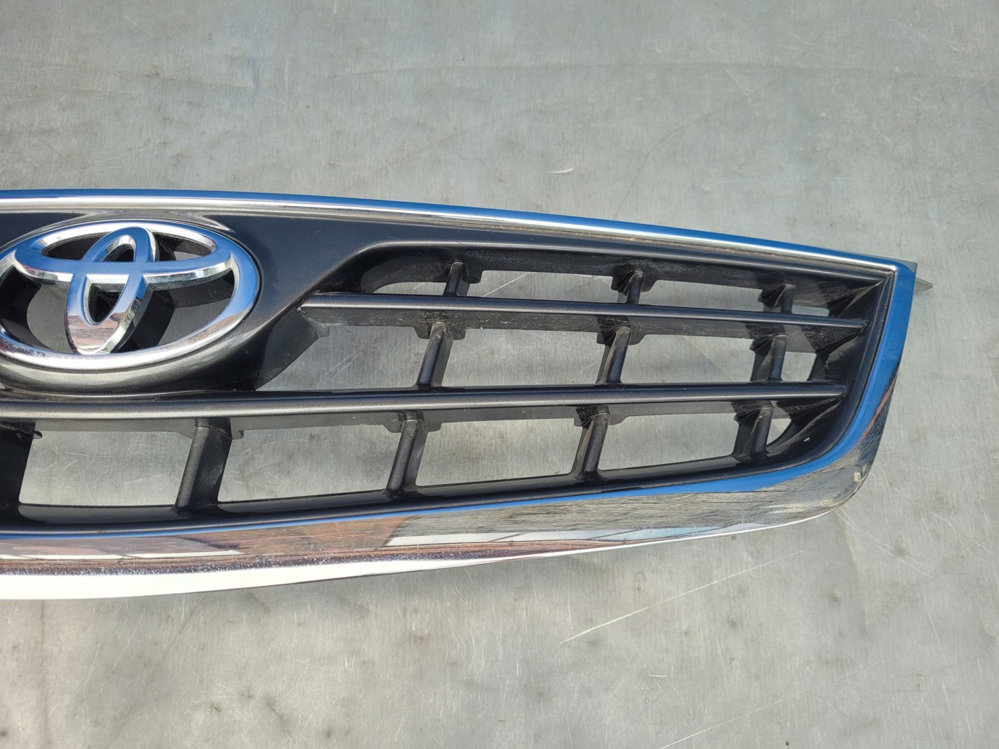 Toyota Camry XV70 Kühlergrill FRONTGRILL Kühlergitter 53101061301 - Thumbnail 4