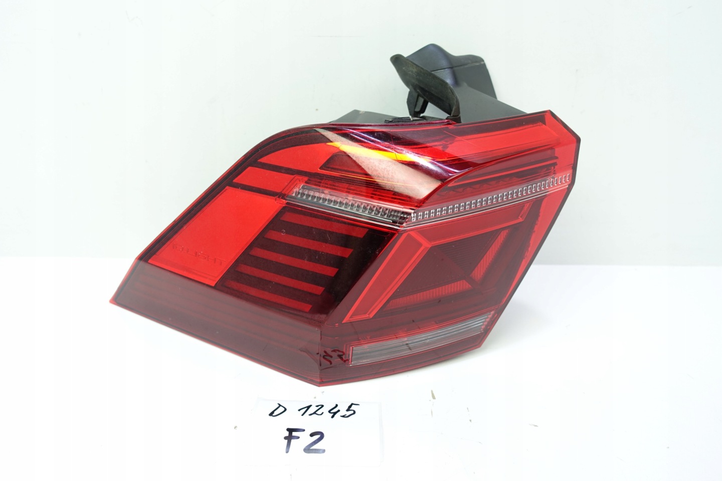 VW Tiguan Rückleuchte 05NA945207 Rearlamp - Thumbnail 1