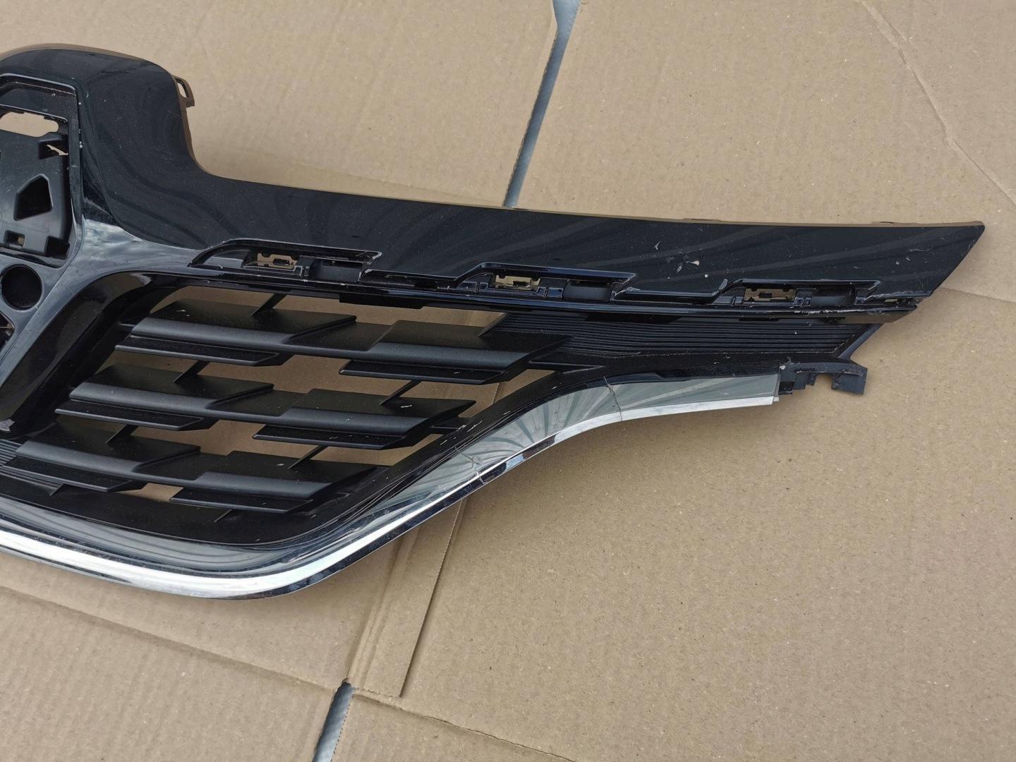 Renault Captur RJB Kühlergrill FRONTGRILL Kühlergitter 623105565R - Thumbnail 6