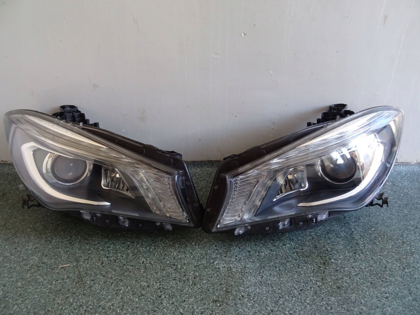 Frontscheinwerfer Mercedes-Benz CLA C117 A1179064700 ILS Links Headlight - Thumbnail 1
