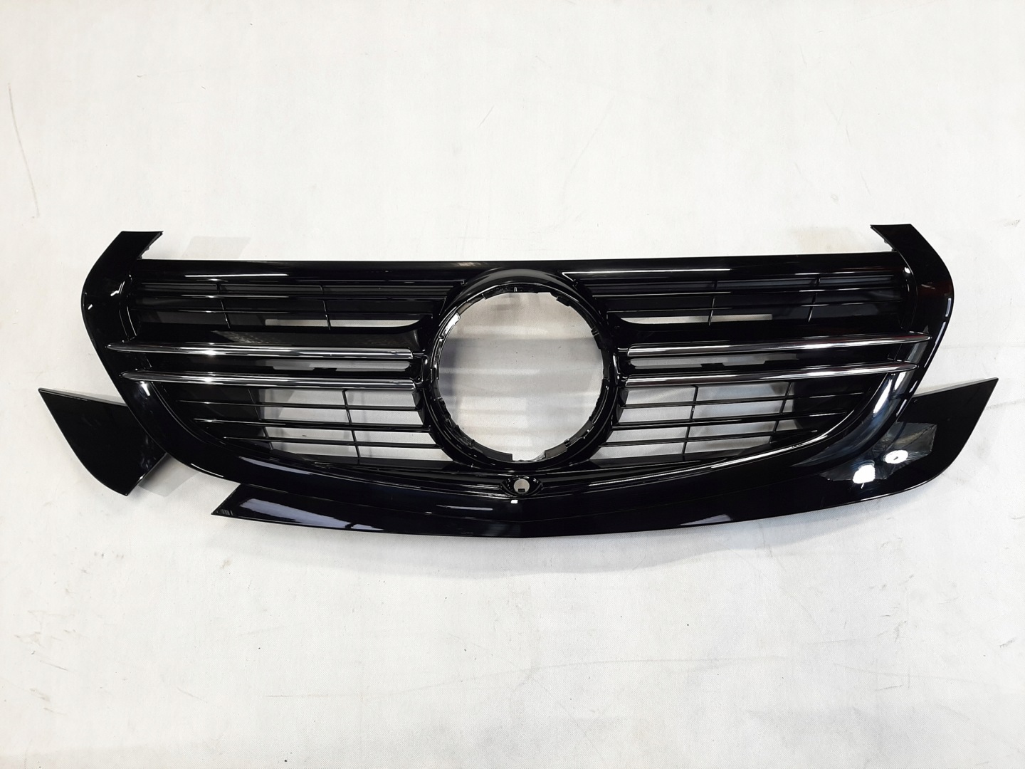 Mercedes-Benz EQC N293 Kühlergrill FRONTGRILL Kühlergitter A2938883800 - Thumbnail 1