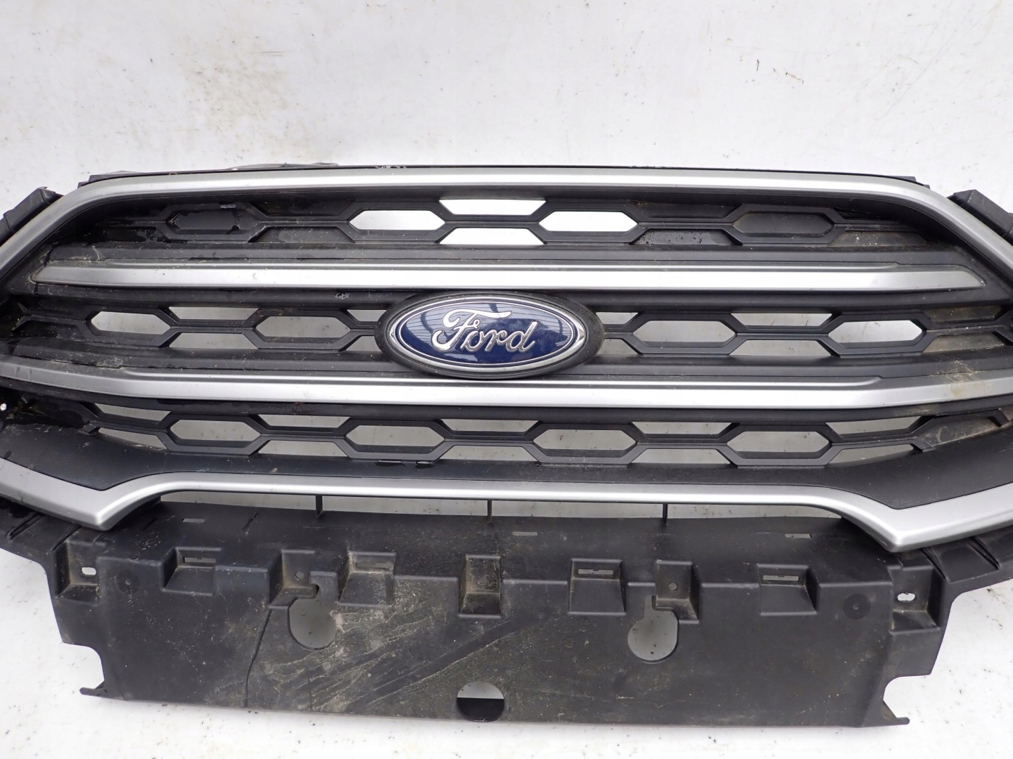 Ford EcoSport Kühlergrill FRONTGRILL Kühlergitter GN1517B968 - Thumbnail 4