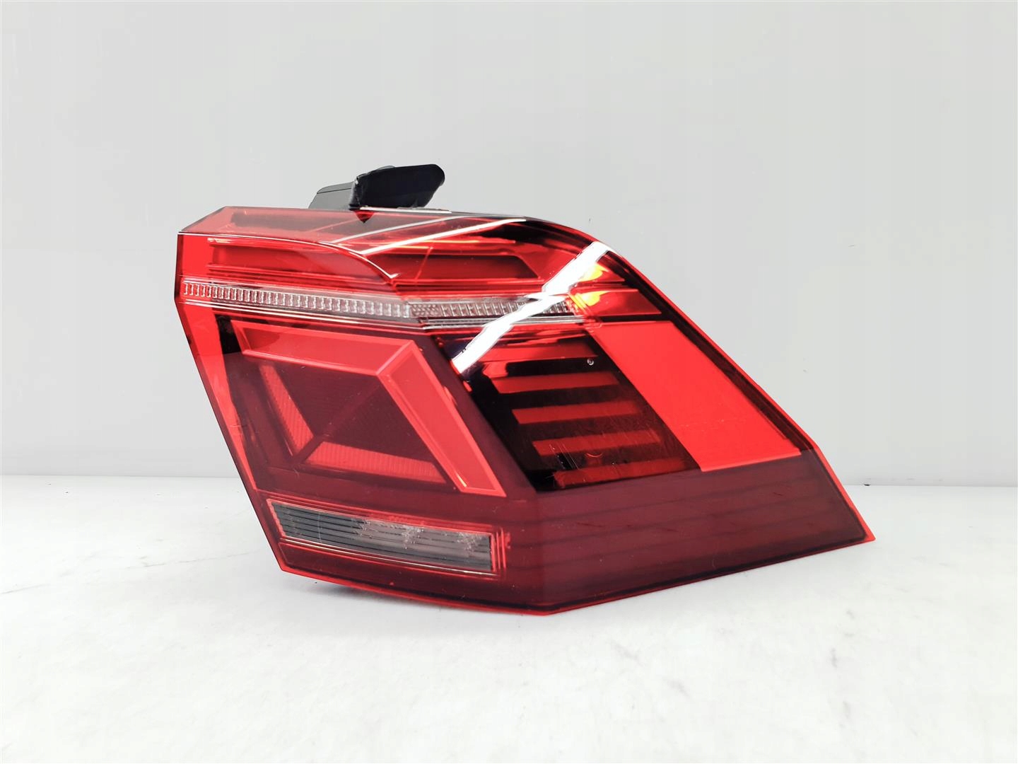VW Tiguan Rückleuchte Rearlamp - Thumbnail 1