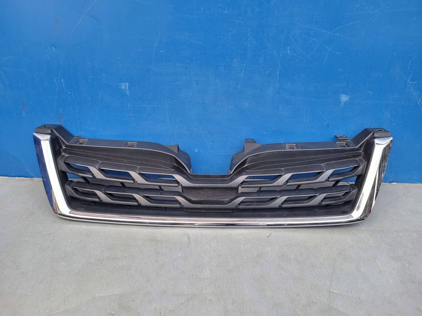 Subaru Forester SF Kühlergrill FRONTGRILL Kühlergitter 91122SG100 - Thumbnail 1