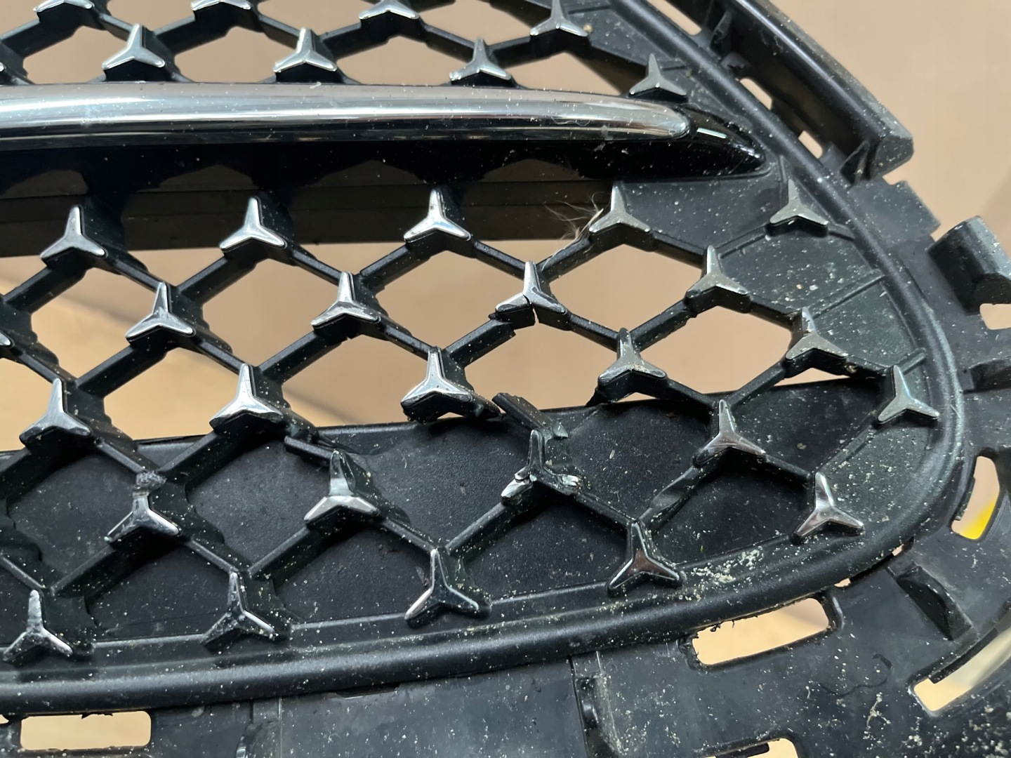 Mercedes-Benz C-Klasse W202 Kühlergrill FRONTGRILL Kühlergitter A2058882100 - Thumbnail 5