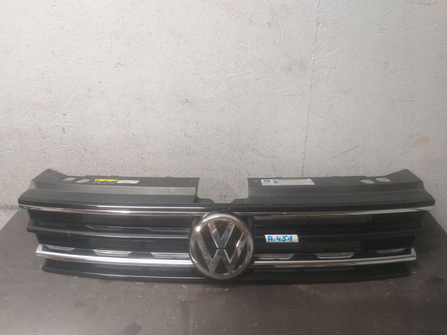 VW Tiguan Kühlergrill FRONTGRILL Kühlergitter 5NA853653 - Thumbnail 1