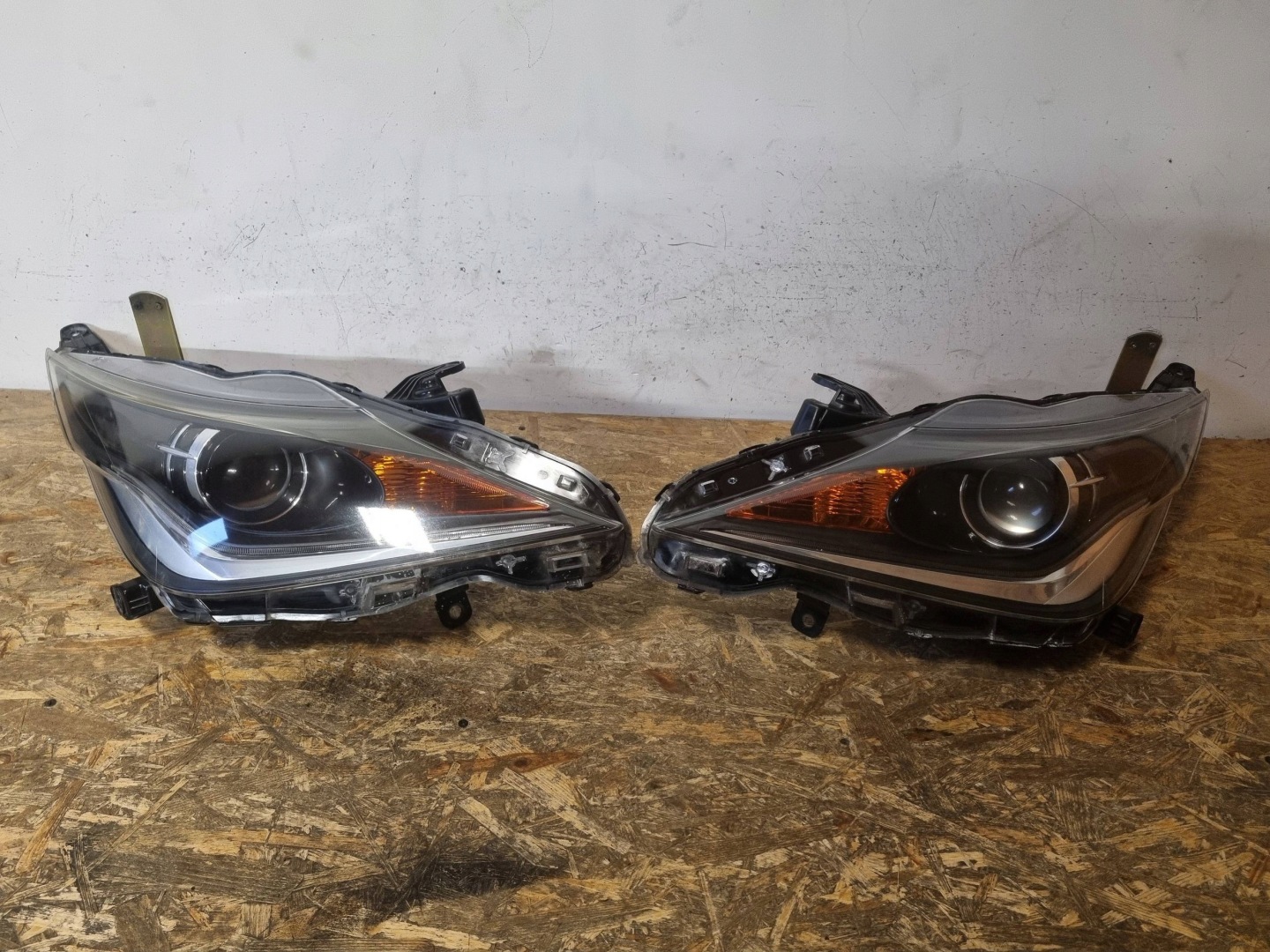 Frontscheinwerfer Toyota Aygo AB7 LED Links Scheinwerfer Headlight - Thumbnail 1