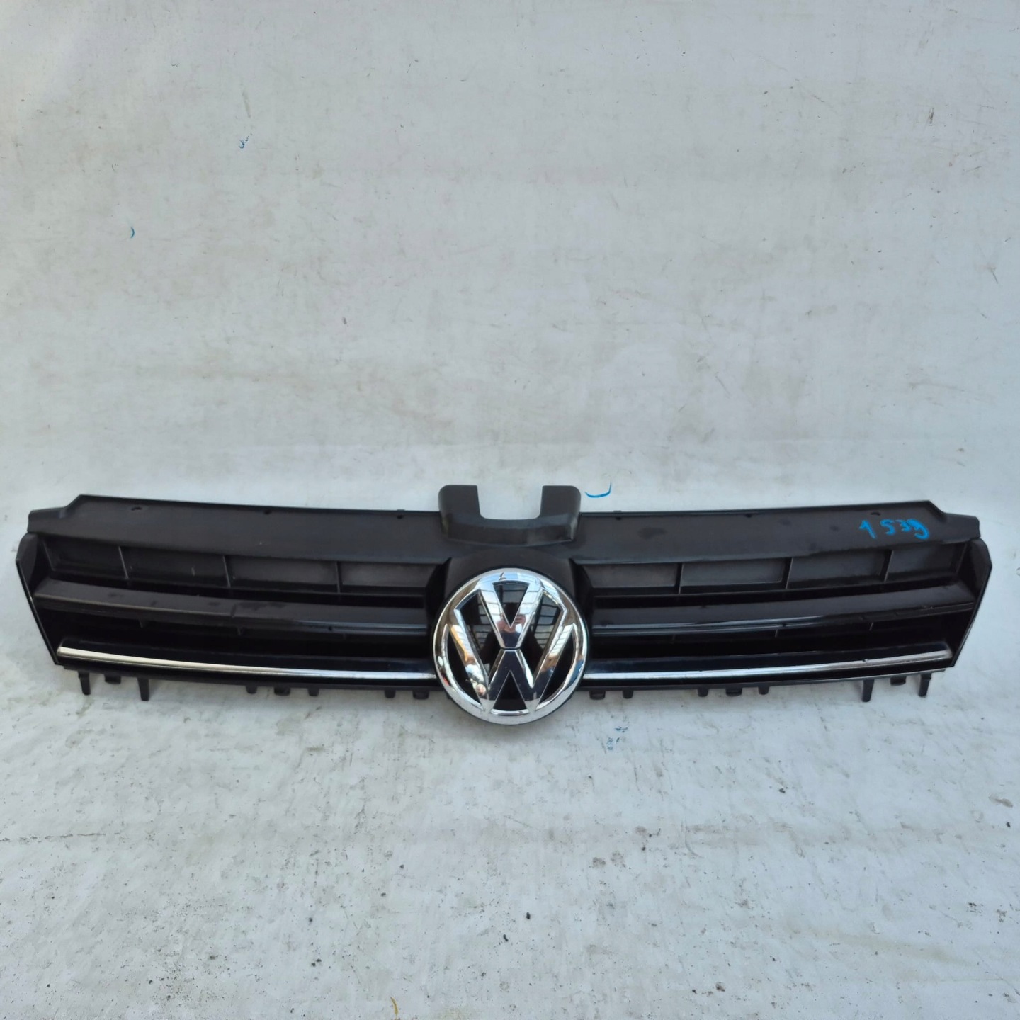 VW Golf V Kühlergrill FRONTGRILL Kühlergitter 5G0853655E - Thumbnail 1