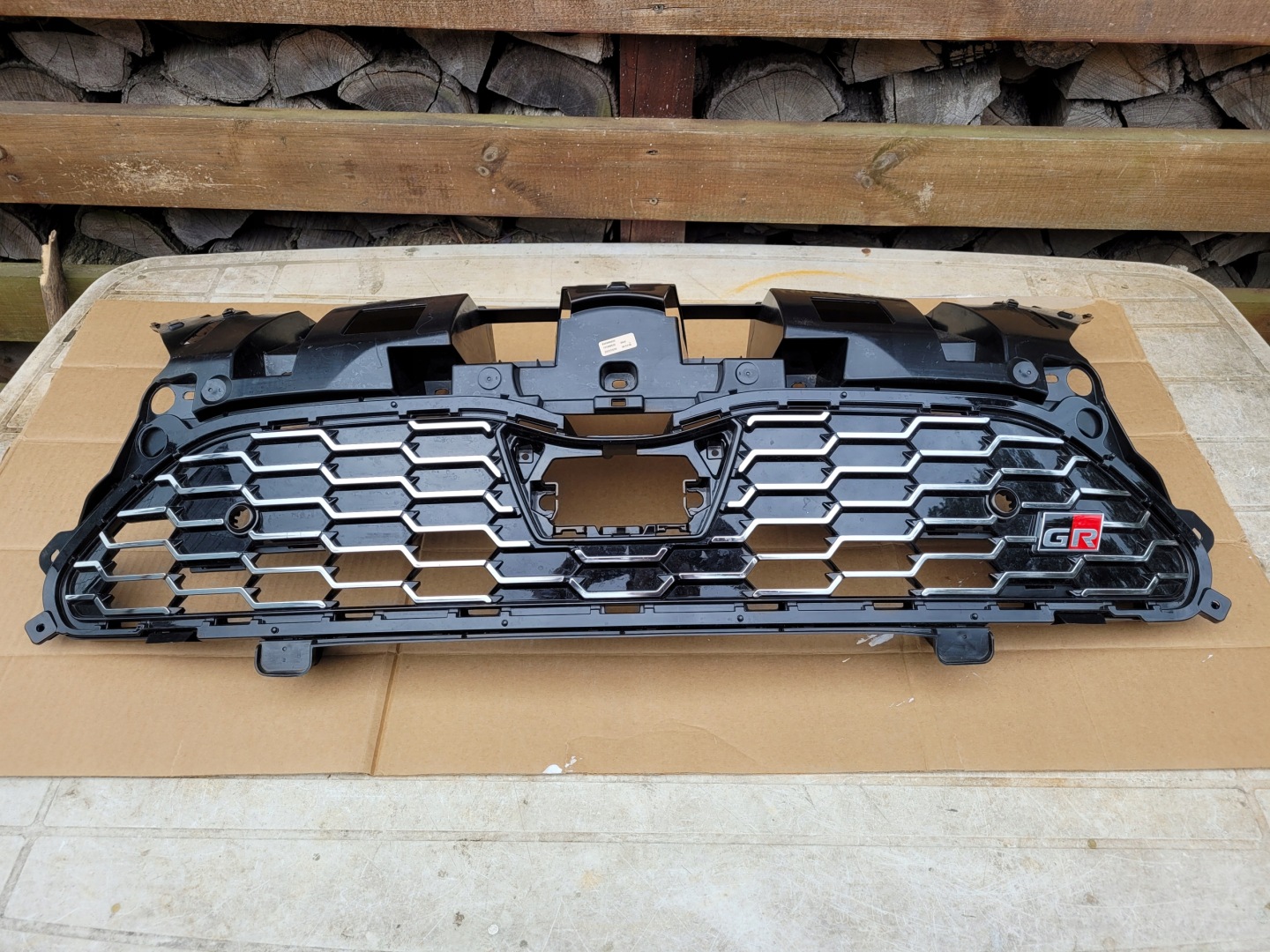 Toyota Yaris Cross XPB1F Kühlergrill FRONTGRILL Kühlergitter - Thumbnail 1