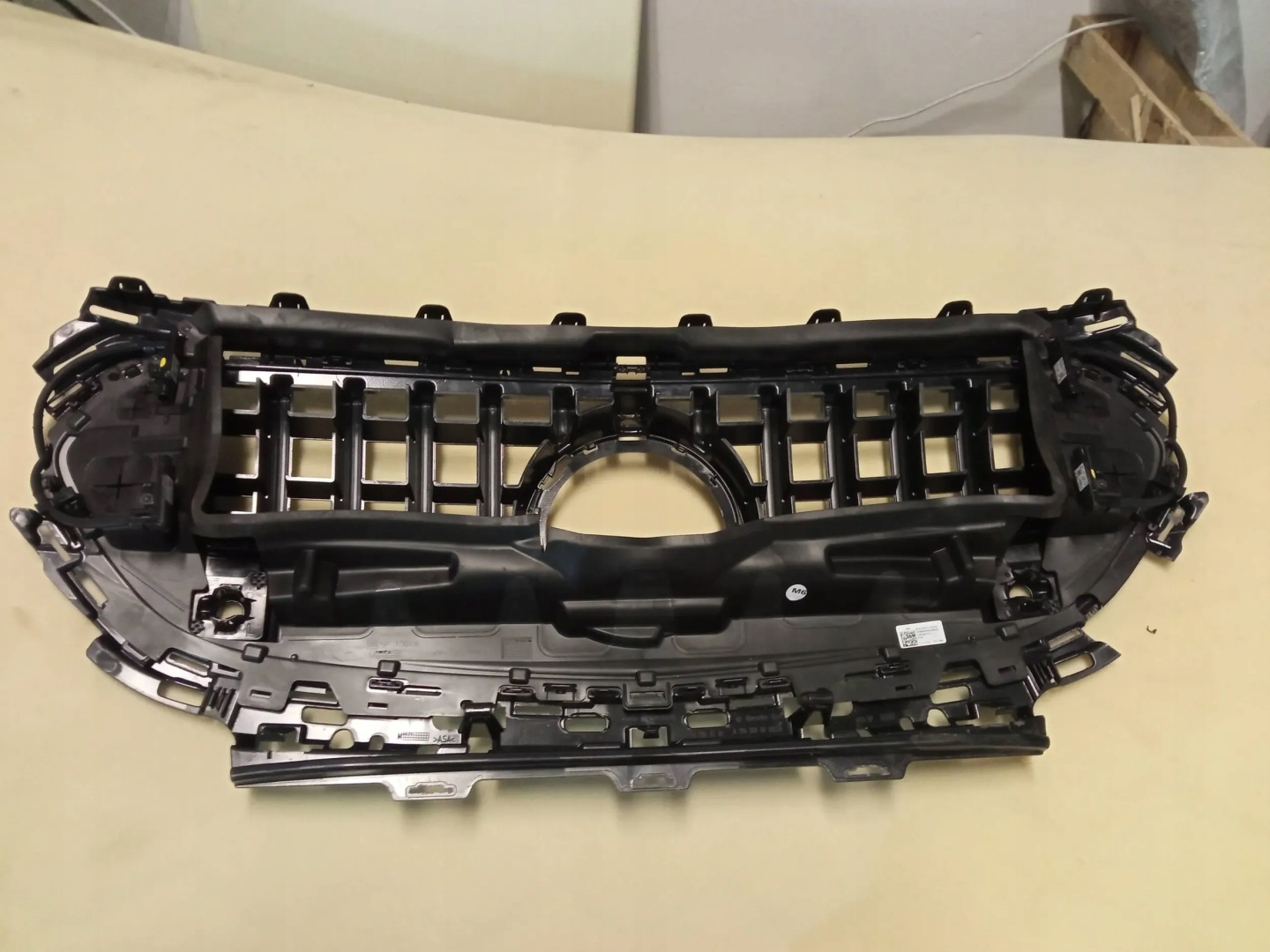Mercedes-Benz E-Klasse W214 Kühlergrill FRONTGRILL Kühlergitter A2148806502 - Thumbnail 8