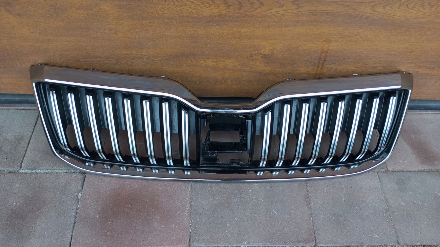 Skoda Superb III 3V Kühlergrill FRONTGRILL Kühlergitter 3V0853653G - Thumbnail 1