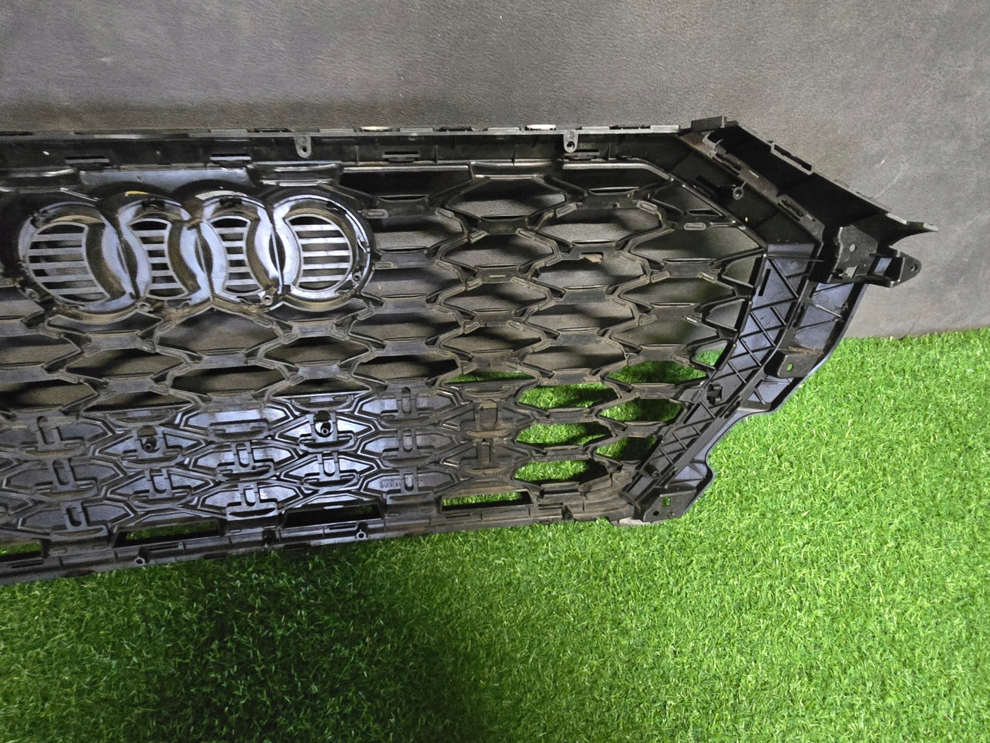 Audi Q3 Kühlergrill FRONTGRILL Kühlergitter 83F854651 - Thumbnail 7