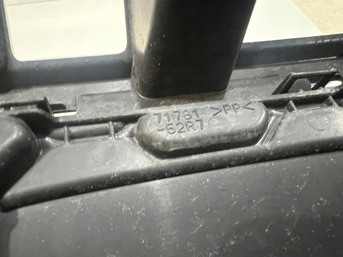 Suzuki Swift I AA Kühlergrill FRONTGRILL Kühlergitter 7174152R7 - Thumbnail 9