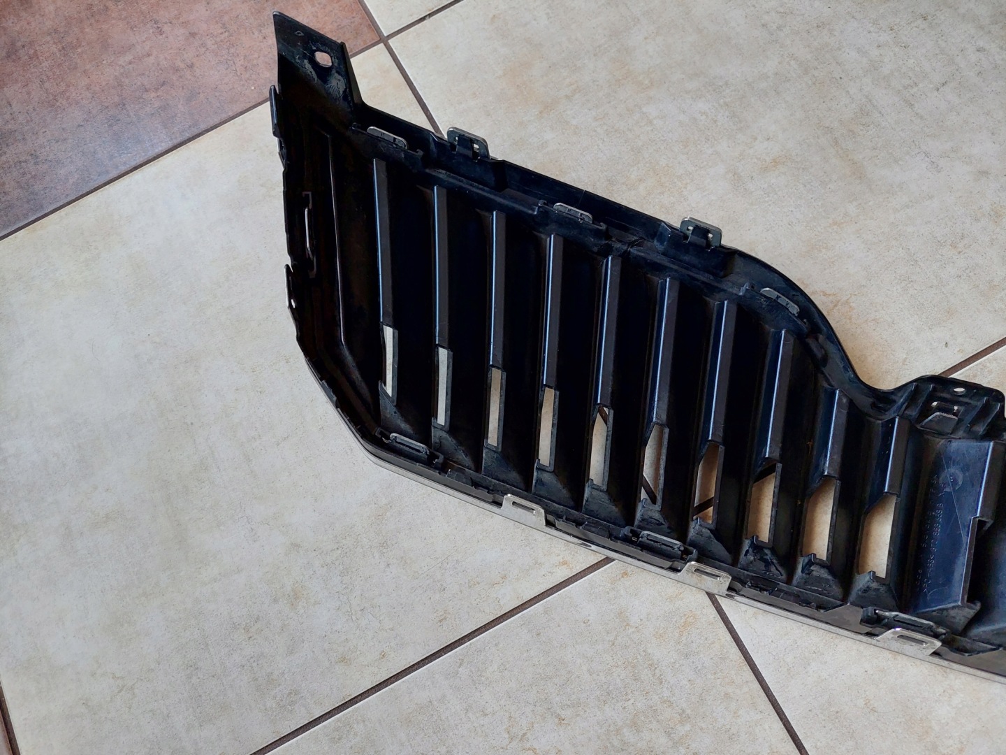 Skoda Superb 3U Kühlergrill FRONTGRILL Kühlergitter 3T0853668B - Thumbnail 11