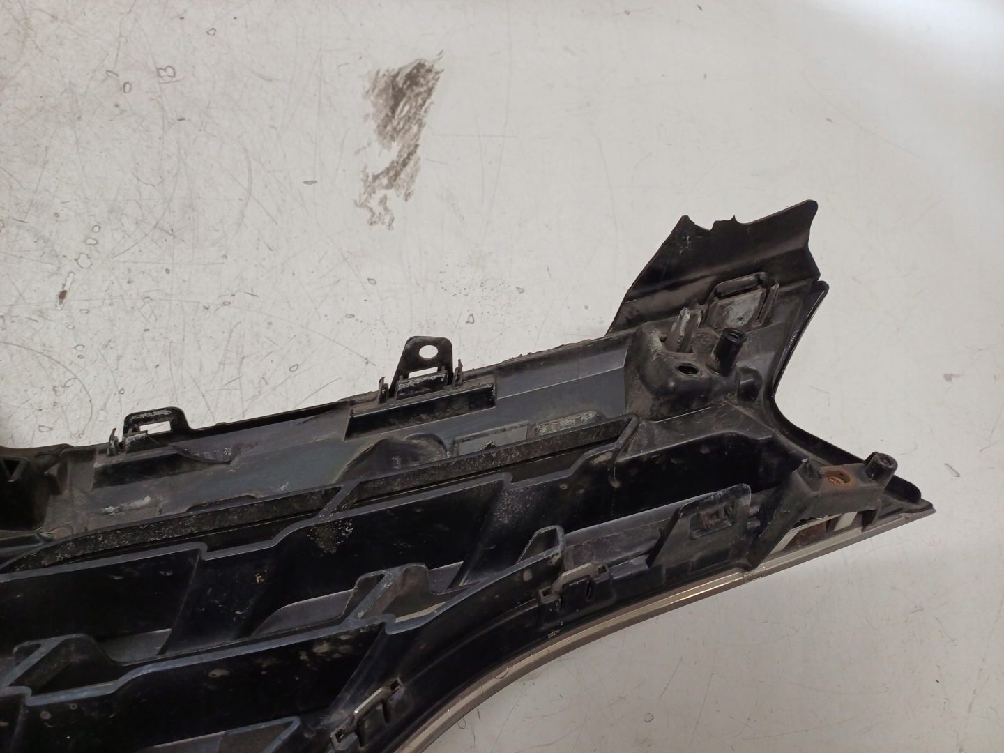 Renault Kadjar RFE Kühlergrill FRONTGRILL Kühlergitter 623103685R - Thumbnail 8