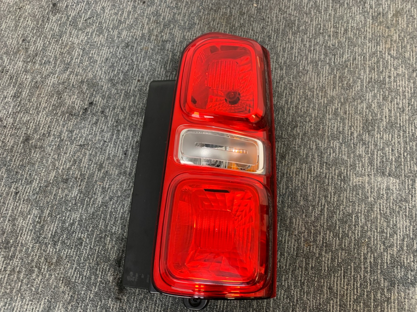 Peugeot Expert B* Rückleuchte 9808243080 Rearlamp - Thumbnail 1